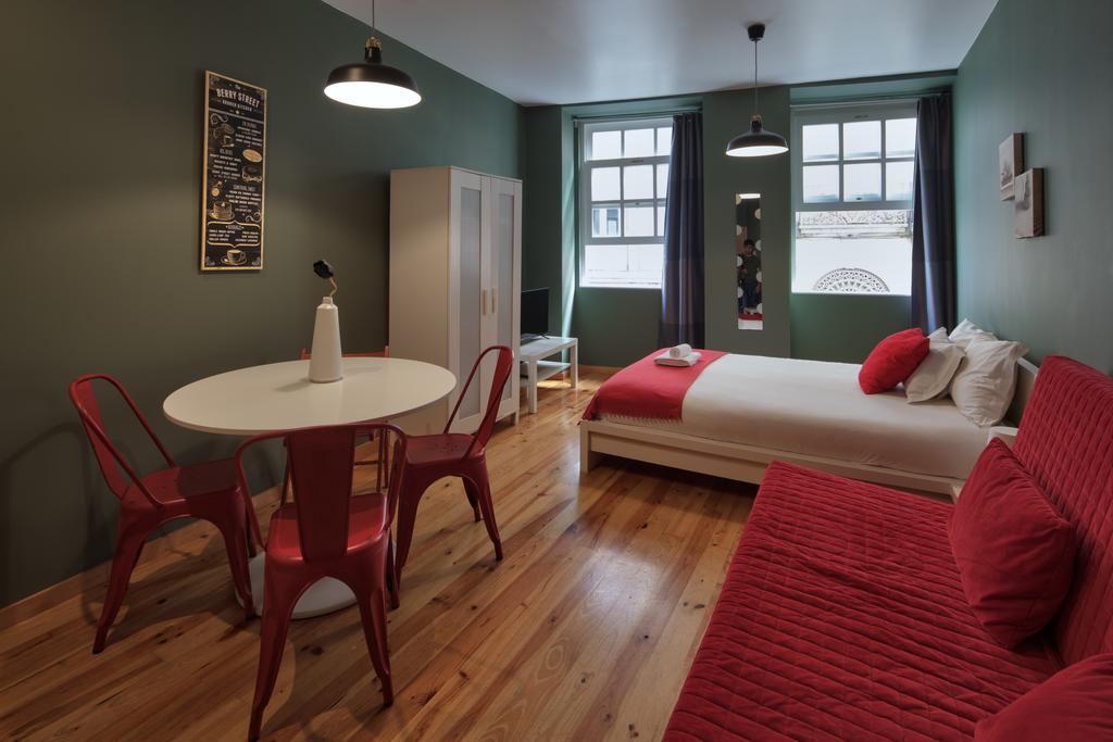 Aparthotel Oporto Entreparedes Экстерьер фото